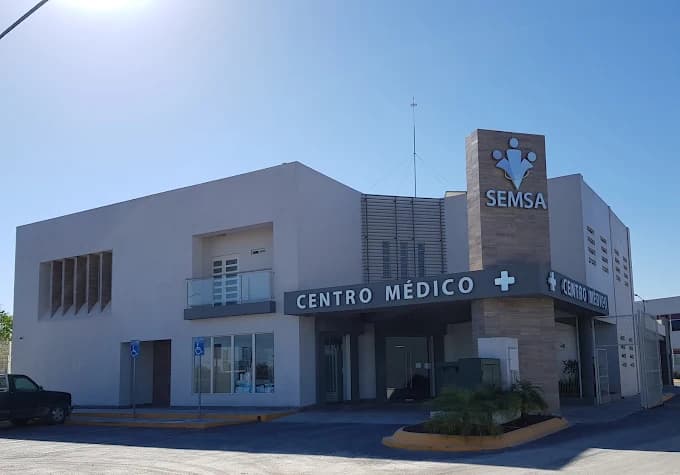 Fachada del Centro Médico SEMSA — sucursal Concordia, Apodaca