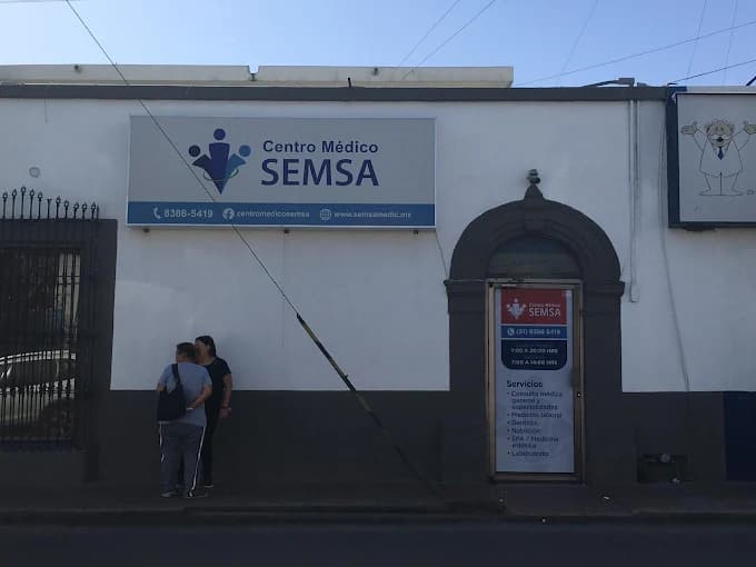 Fachada del Centro Médico SEMSA — sucursal Morelos, Apodaca